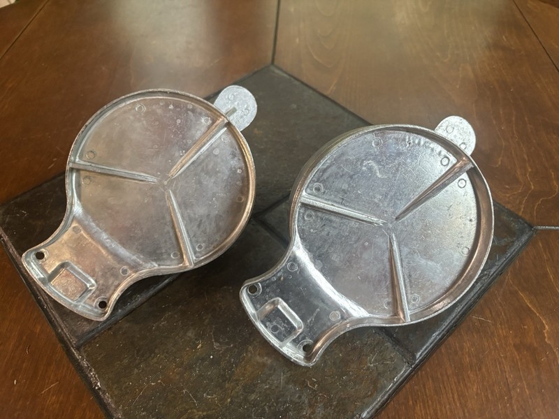 2 Vintage 50's Cast Aluminum Adjustable Heavy Commercial HAMBURGER PRESS 4.5" gallery