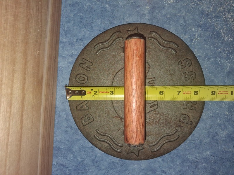 Cast Iron Ribbed Bacon Press w/ Wood Handle, Large 8.5 in Diameter gallery