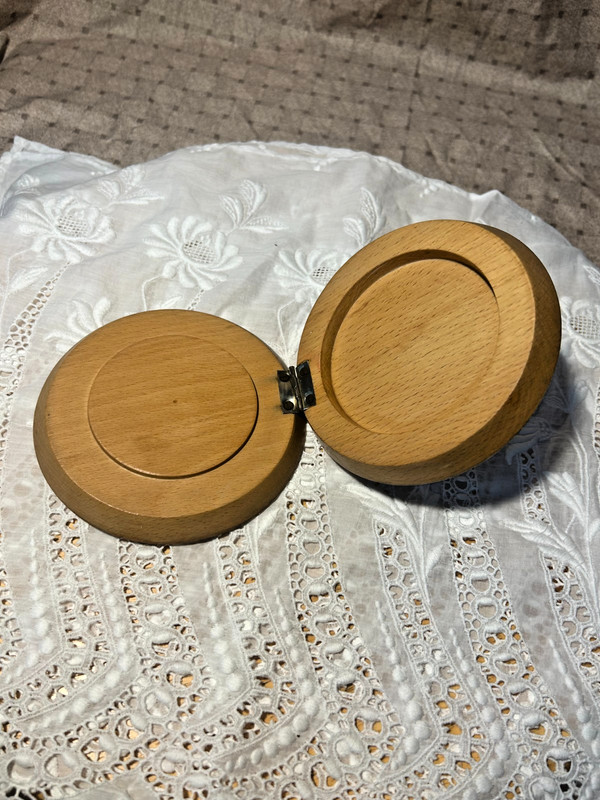 WOODEN HAMBURGER PRESS SMALL PAINTED CHEF VINTAGE gallery