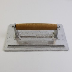 Aluminum Steak Press with Wooden Handle
