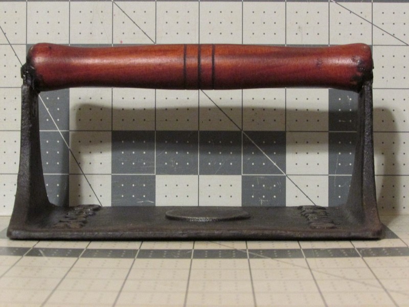 VINTAGE Bacon Press, Cast Iron, Wood Handle, Vintage from Taiwan, FREE SHIP / 48 gallery
