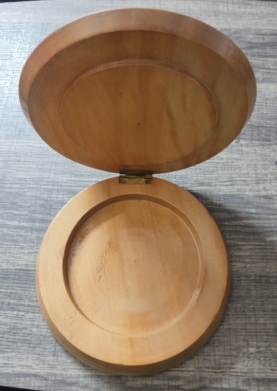 Vintage Fighting Rooster Wood Hinged Burger Press Made In Japan gallery
