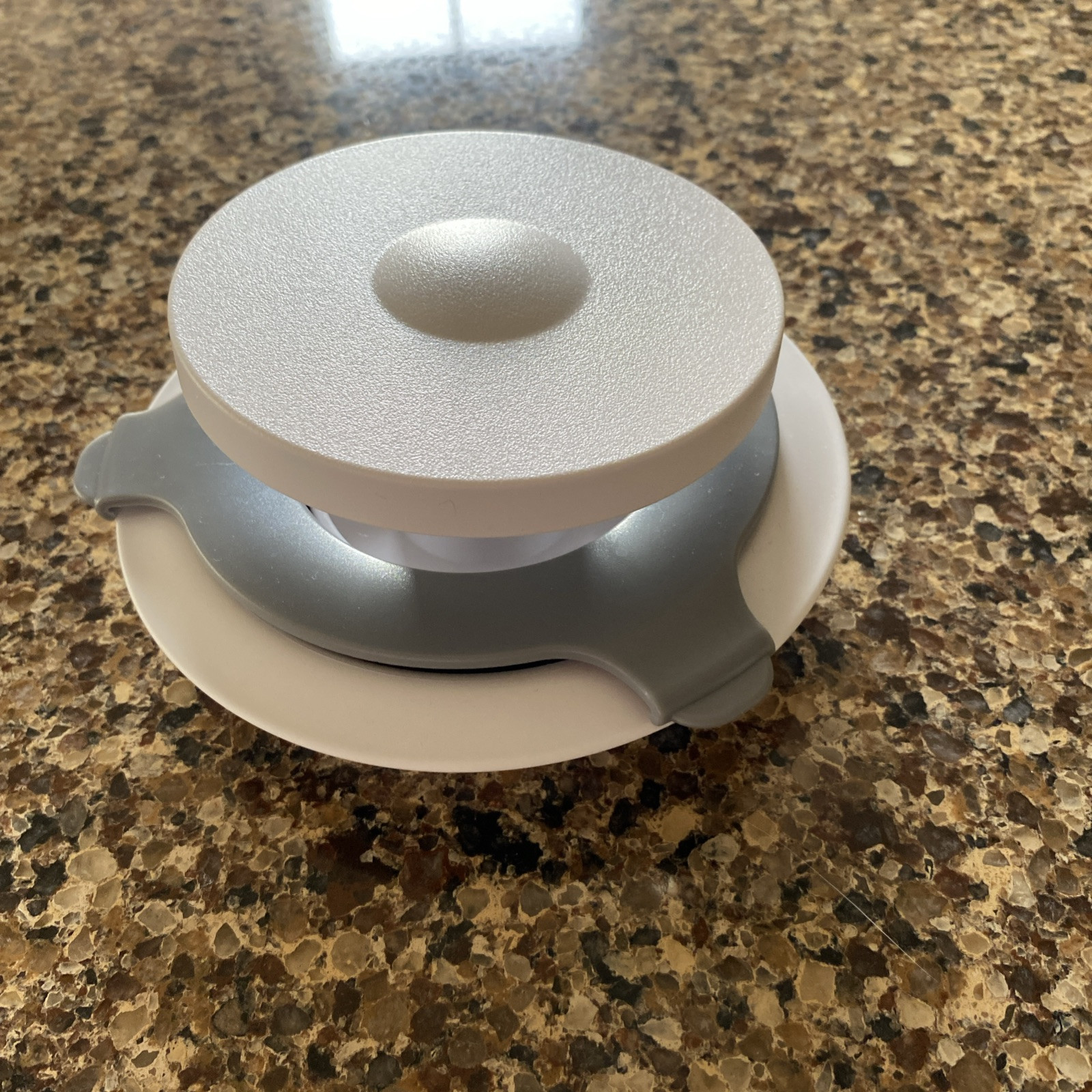 Pampered Chef Burger and Slider Press # 1174 Uniform Burgers White/Gray EUC gallery