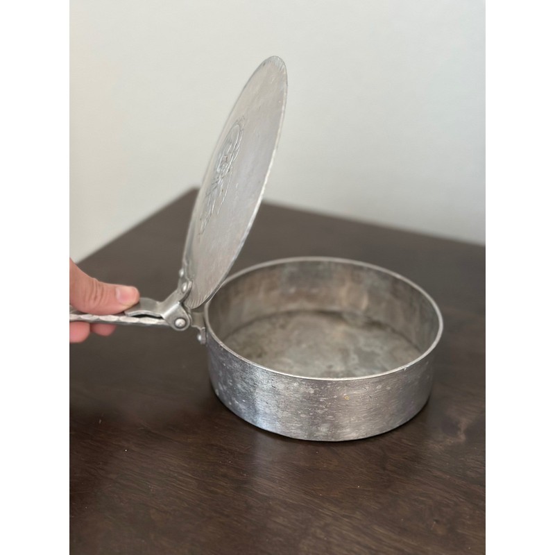 VTG Everlast Hand-Forged Hammered Floral Aluminum Silent Butler Crumb Catcher gallery