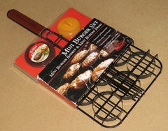 Charcoal Companion Mini Burger Set – Metal Basket & Burger Press Grill Sliders