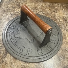 Norpro 8.75-Inch Cast Iron Bacon Press with Wood Handle, Round Nice Condition