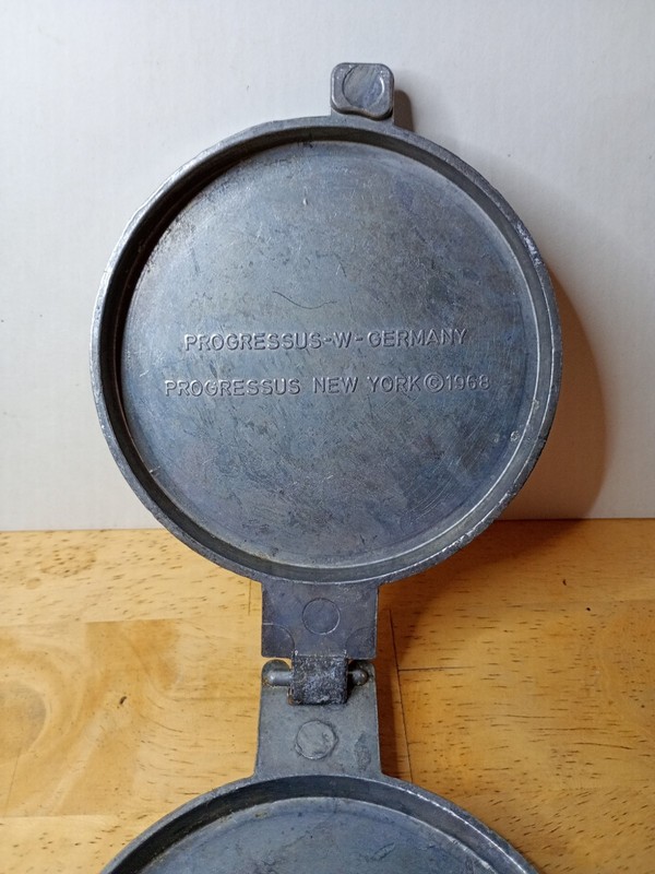 PROGRESSUS W. Germany Burger Meat Press MID CENTURY Aluminum 3 1/2" Vtg 1968 gallery
