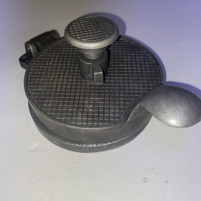 (2) Adjustable Kitchen Hamburger Patty Presses Metal Burger Mold Lot Of Two gallery