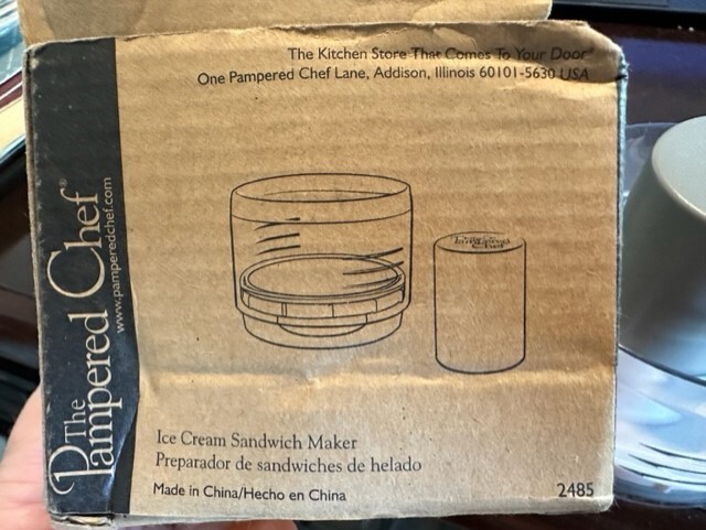 PAMPERED CHEF Ice Cream Sandwich Maker #2485 TX gallery
