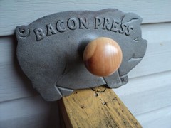 NORPRO PIGGY PIG SHAPED BACON PRESS PROFESSIONAL ESSENTIALS