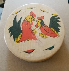 Fighting Roosters Vintage Wood Hinged Hamburger Press