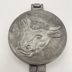 Vintage Farm Decor, Metal Hamburger Patty Press, Cow, Steer, Embossed Design 3.5