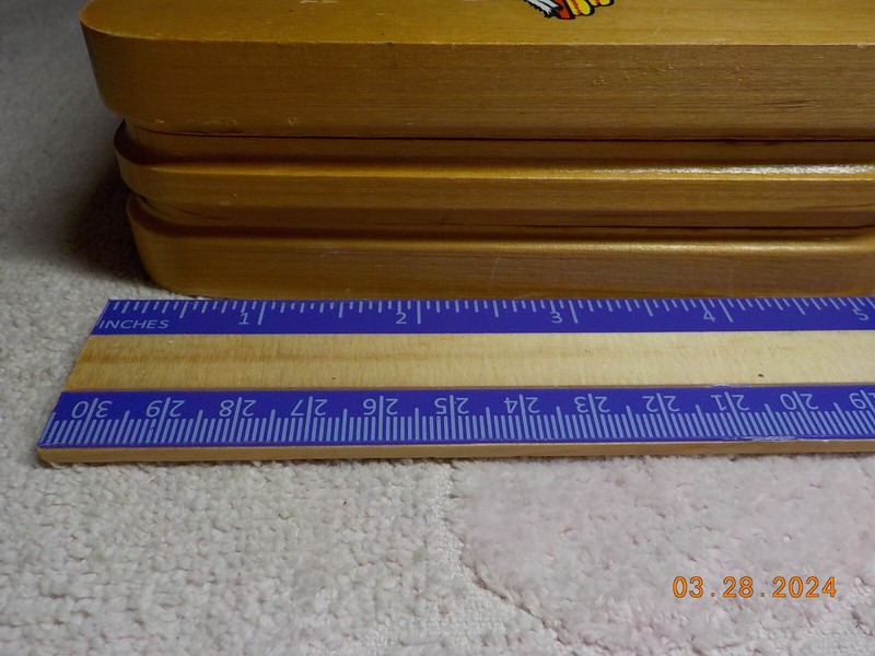 VINTAGE LIGHT BROWN WOOD DOUBLE HAMBURGER PRESS WITH DUCK CHEF DESIGN 5.5" gallery