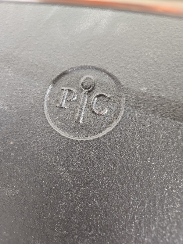 Grill Press #2875 Pampered Chef Cast Iron 8.5” Square For Meat Bacon Bur gallery