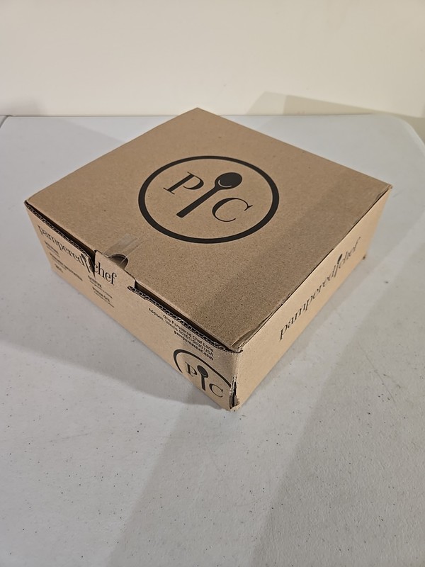 Grill Press #2875 Pampered Chef Cast Iron 8.5” Square For Meat Bacon Bur gallery