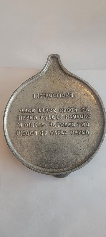 Vintage Aluminum Meat Press Hamburger Patty Maker 4 X 5.5" gallery