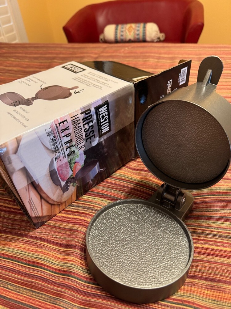 Weston Hamburger Press w/Patty Ejector NEW/open bx 07-0310-W w/200 waxed papers