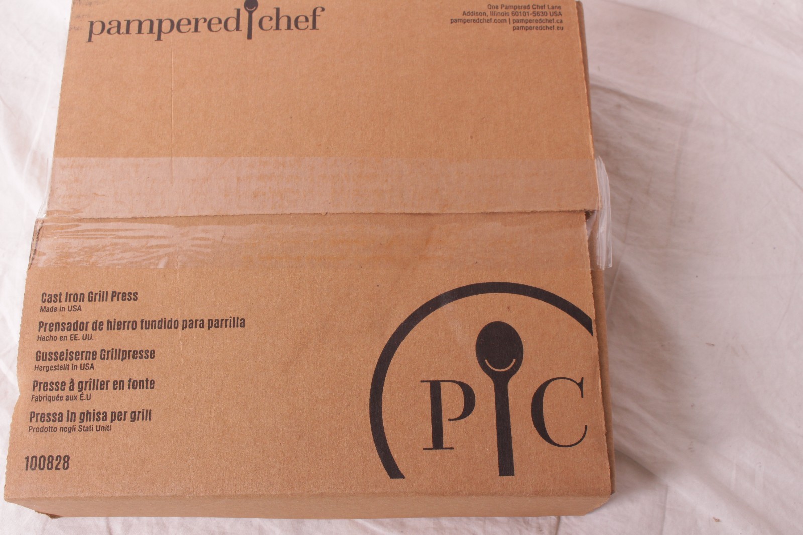 NEW Pampered Chef Cast Iron grill press 100828 gallery