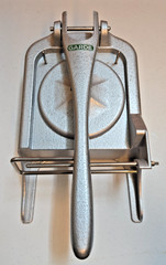 Garde HP1416 Hamburger Patty Molding Press; Cast Aluminum