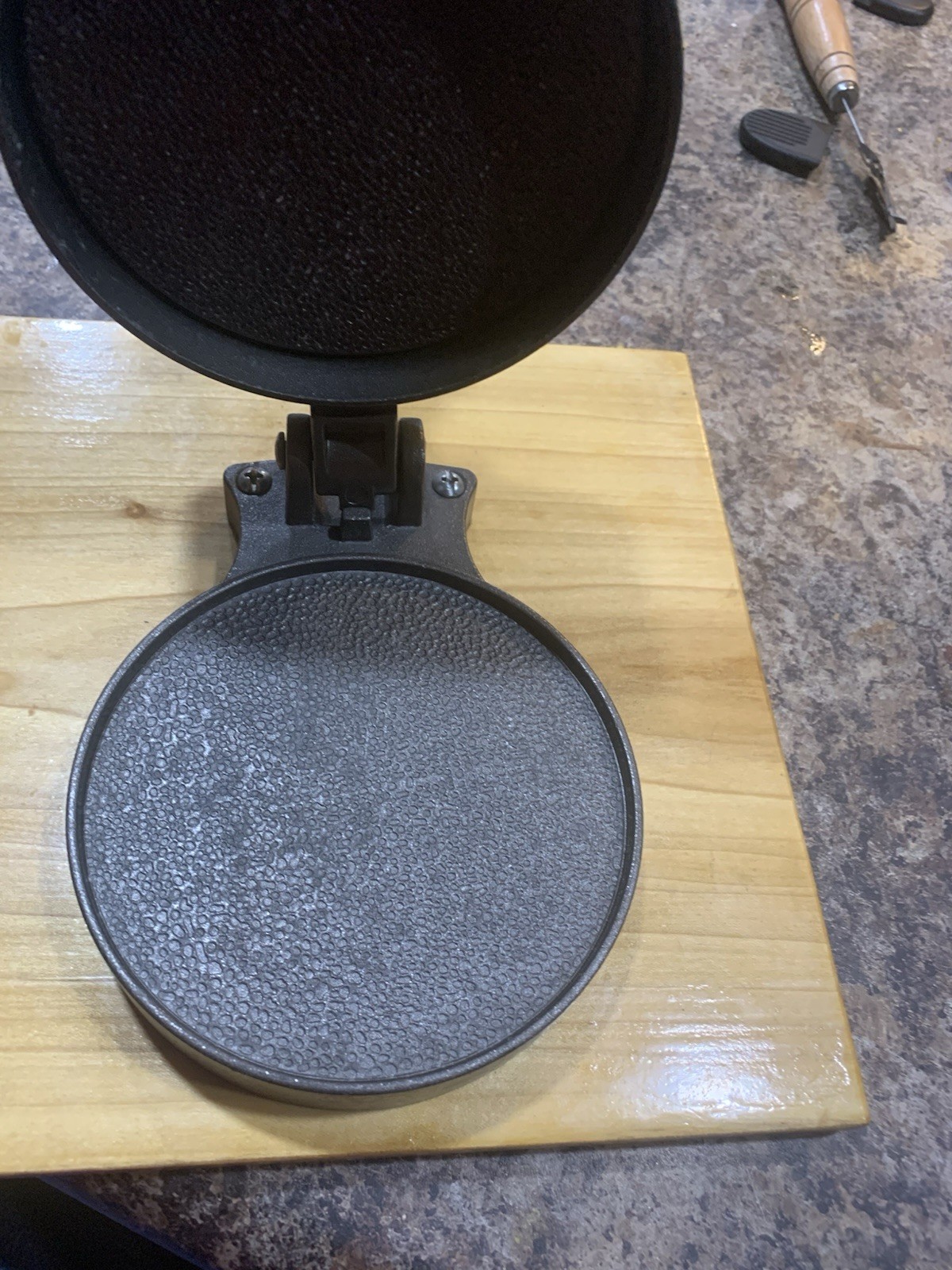 Single Hamburger Press Heavy Duty Cast Aluminum Patty Maker Adjustable Thickness gallery
