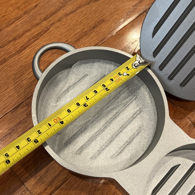 Brand New Crate And Barrel Burger Press - With Stickers And Never Used! (#T2) gallery