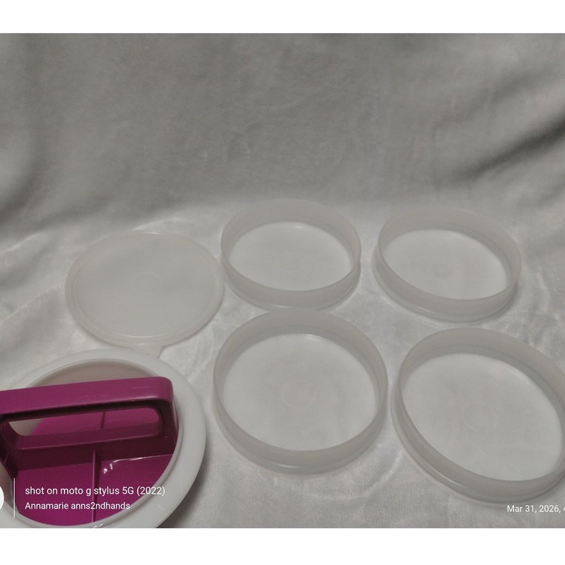 Tupperware Hamburger Press and Keepers Set Magenta White Patty Maker 6pc gallery