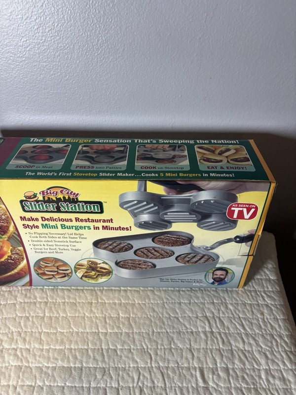 Big City Slider Station Cookware Grill Press Makes 5 Mini Burgers New gallery