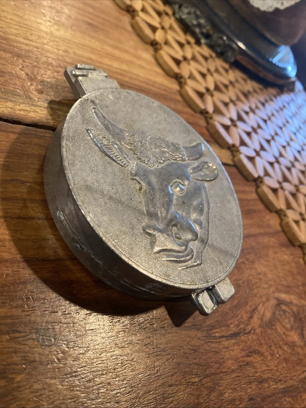 Vintage Aluminum 3.5” Hamburger Press Patty-Maker Meat Mold Cow Bull Taiwan gallery