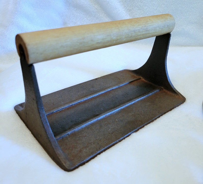 Bacon Press Cast Iron Grill Pressing Steak w/ Egg Breakfast Rounds Wood Handle gallery
