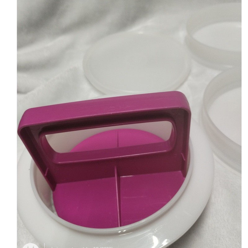 Tupperware Hamburger Press and Keepers Set Magenta White Patty Maker 6pc gallery