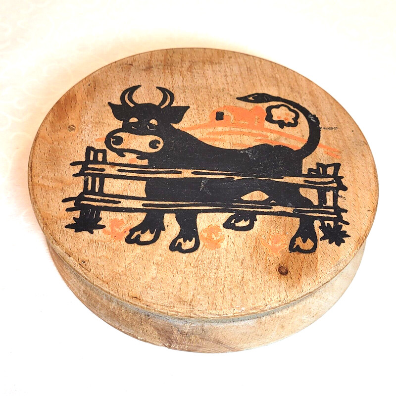Vintage Wooden Round Hamburger Bull Press Rustic Farmhouse Decor 5 1/2" gallery