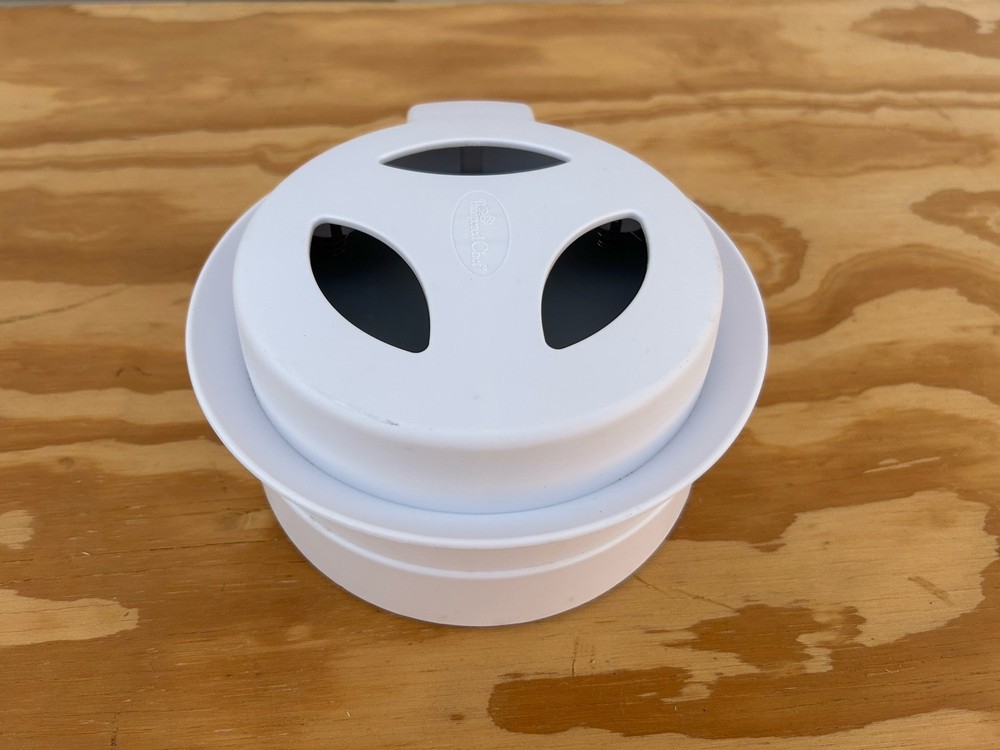 PAMPERED CHEF ONE PIECE HAMBURGER PRESS, RETIRED