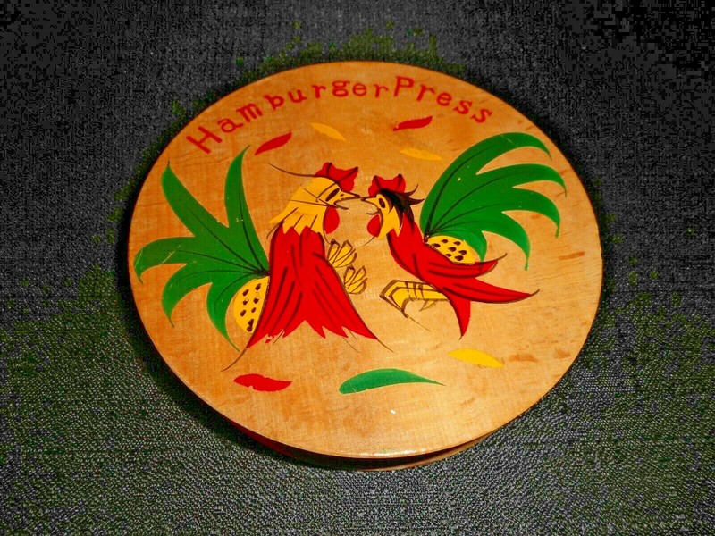 TRANSCO Round Wooden Hamburger Press Roosters Fighting Hanging Hinged MCM Japan gallery