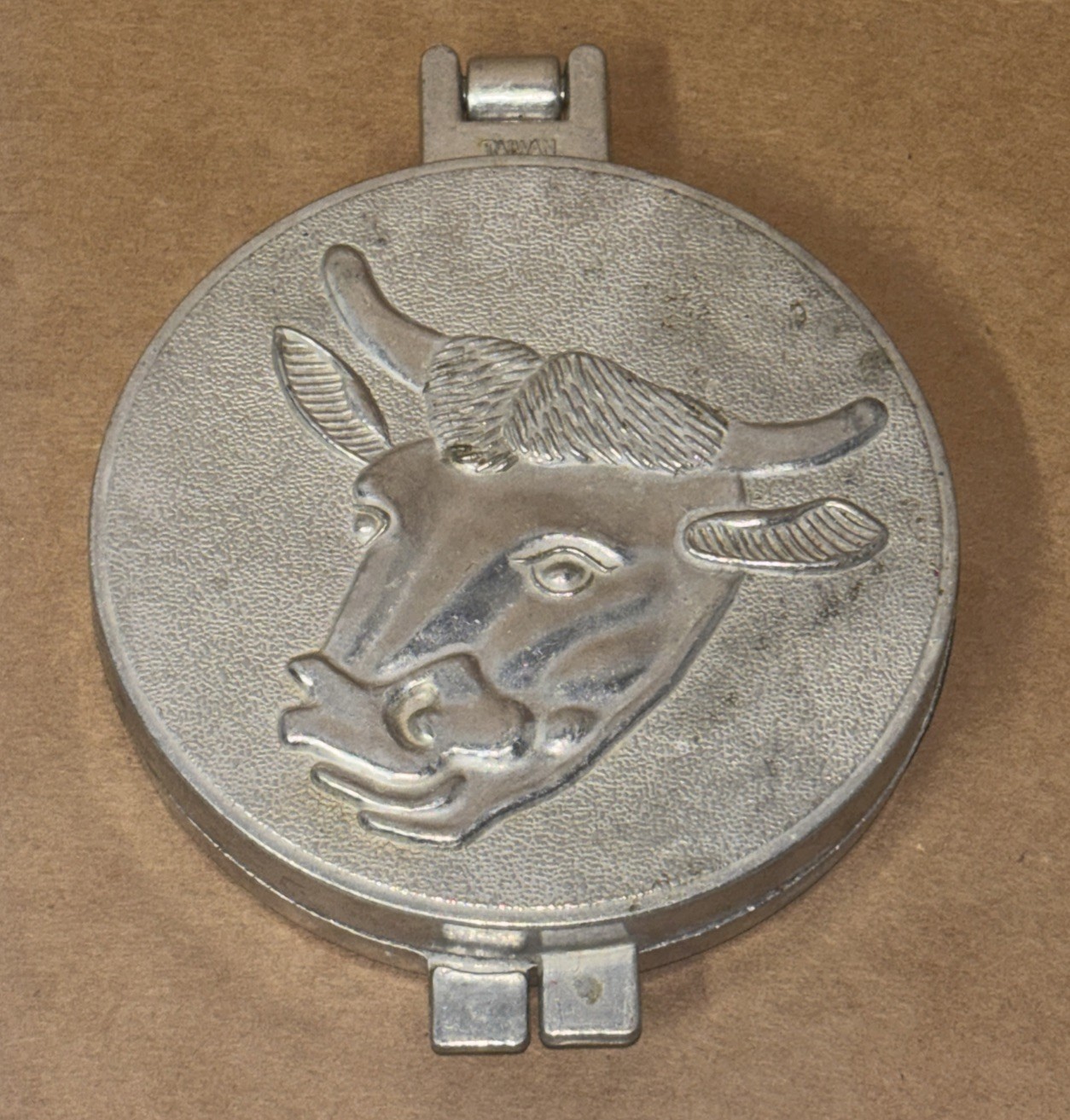 Vintage Hamburger Press Patty-Maker Aluminum Meat Mold Steer Bull Taiwan gallery