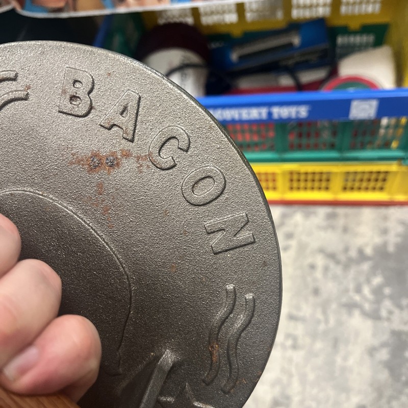 Bacon Press 8.5-Inch round | Heavy-Duty Cast Iron Grill Press for Perfectly Sear gallery