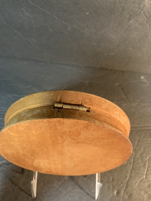 Vintage Wooden Round Hamburger Press 5 5/8" Dutch man and woman with flowers gallery