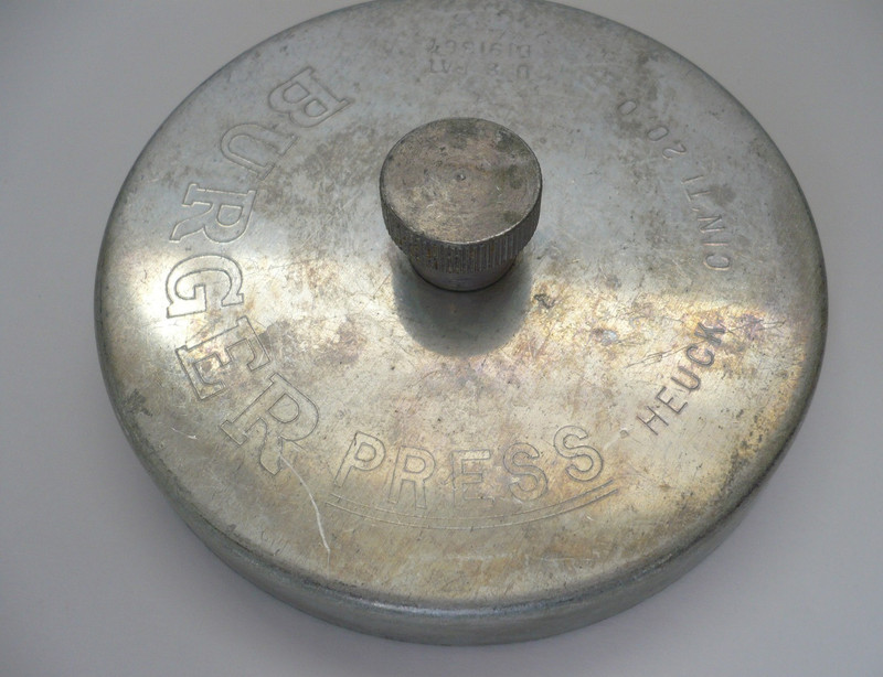 Vintage Heuck Aluminum Burger Press gallery