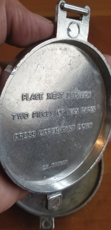 Vintage ALUMINUM 3.5” Hamburger Press Patty-Maker Meat Mold COW Bull Taiwan gallery