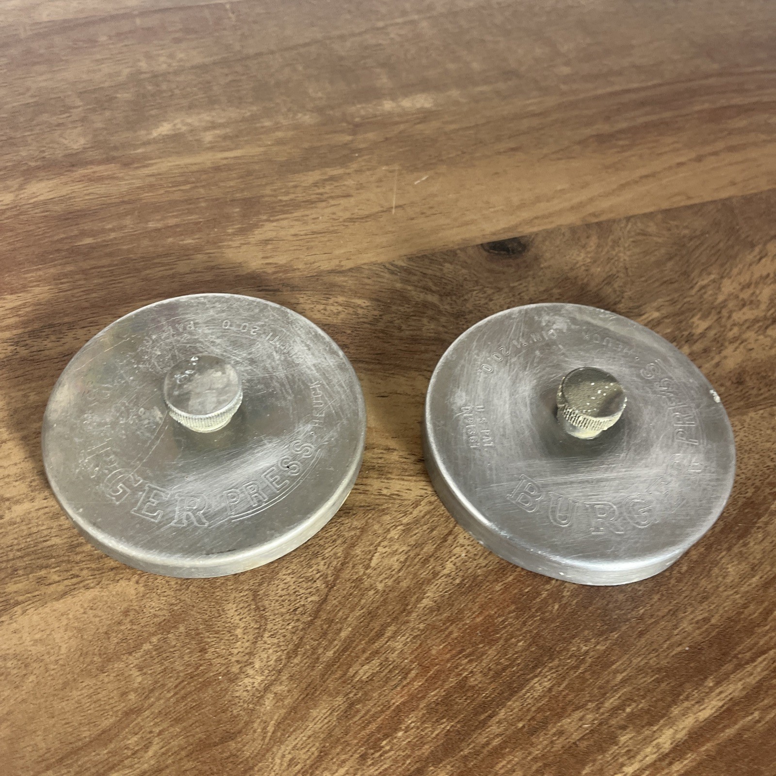 Vintage 1960s Heuck Burger Press Metal CIN'TI 20.0. US Pat D191367 Lot Of 2 gallery