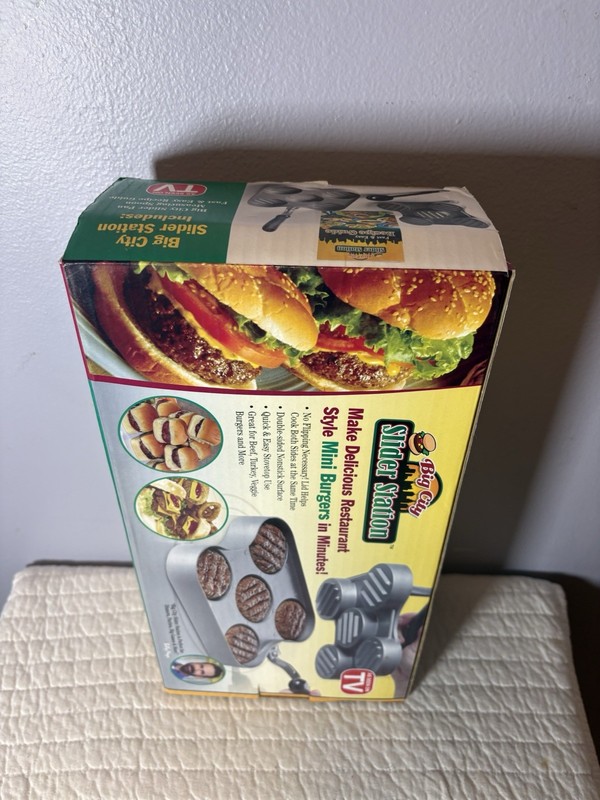 Big City Slider Station Cookware Grill Press Makes 5 Mini Burgers New gallery