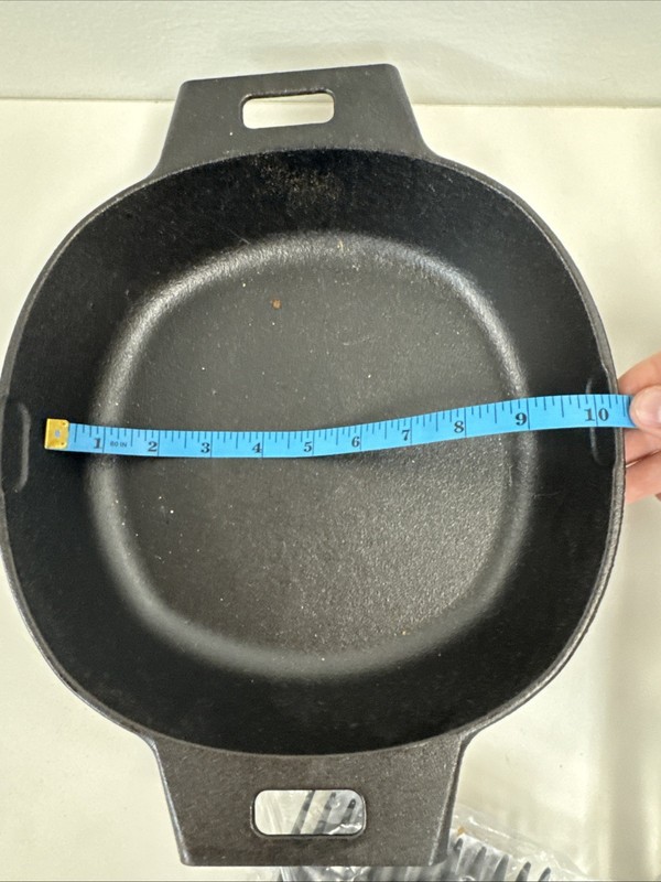 Pampered Chef Cast Iron Pan w/ Grill Press and More gallery
