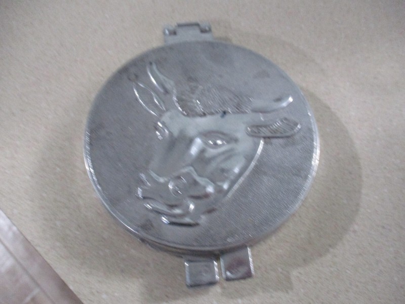 Hamburger burger meat press aluminum single burger manual press double sided cow gallery