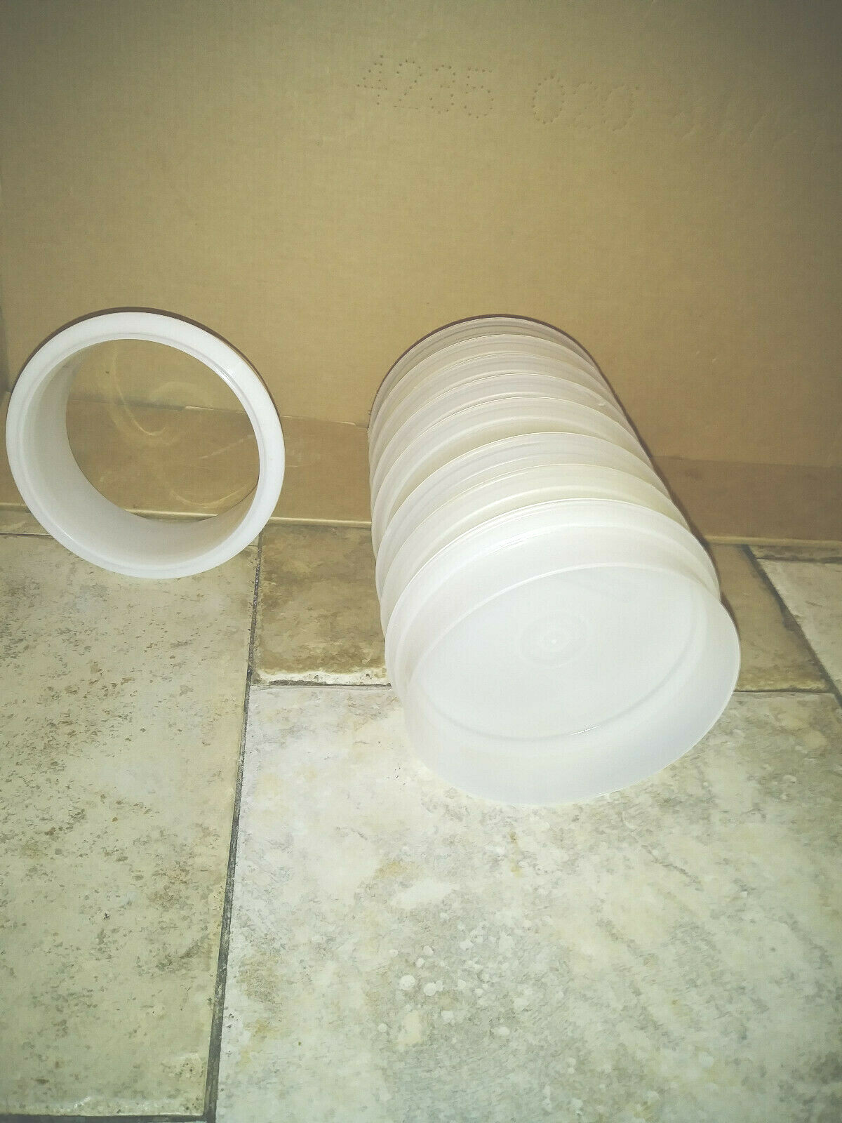 TUPPERWARE 8 QUARTER POUND HAMBURGER PATTY STORAGE (NO LID OR PRESS 882 gallery