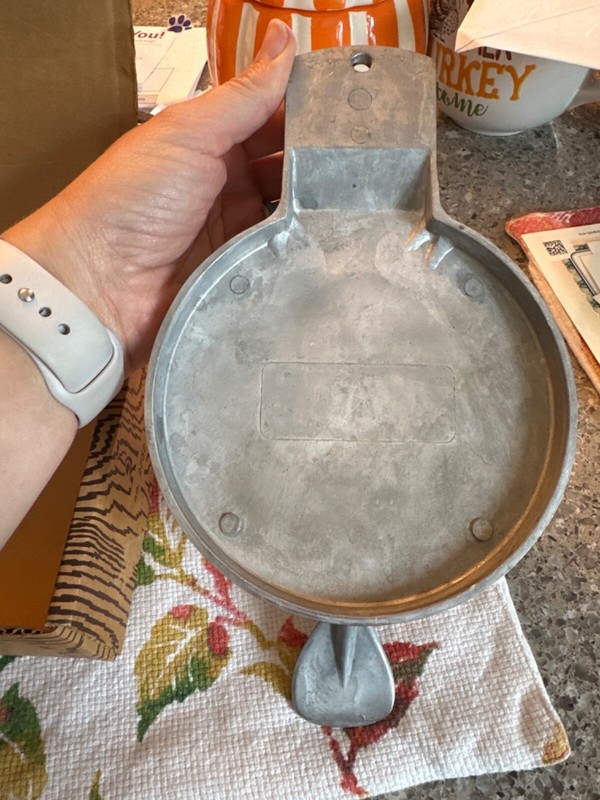 VINTAGE Sears Robuck and co hamburger press no. 2752 gallery