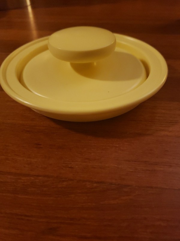 Vtg Robinson’s Burger Press Meat Tastee Rings Foley Alabama USA Yellow Nice gallery