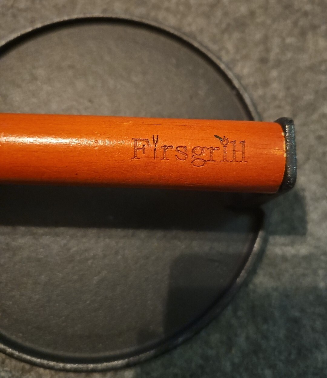 Burger Press Firsgrill Round Cast Iron With Wooden Handle gallery