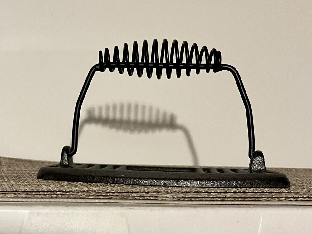 Cast iron Burger/steak press 2.5lb 7 1/2 inches
