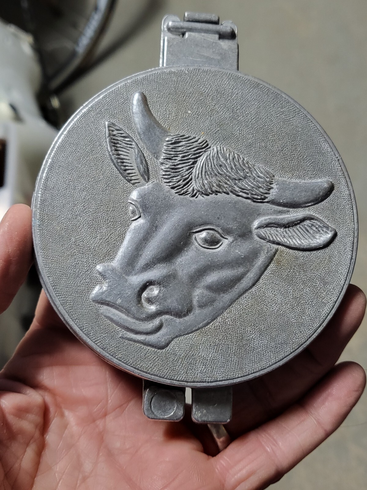 Vintage Farmhouse Cow Aluminum Metal Hamburger Patty Press Embossed Kitchen Tool gallery