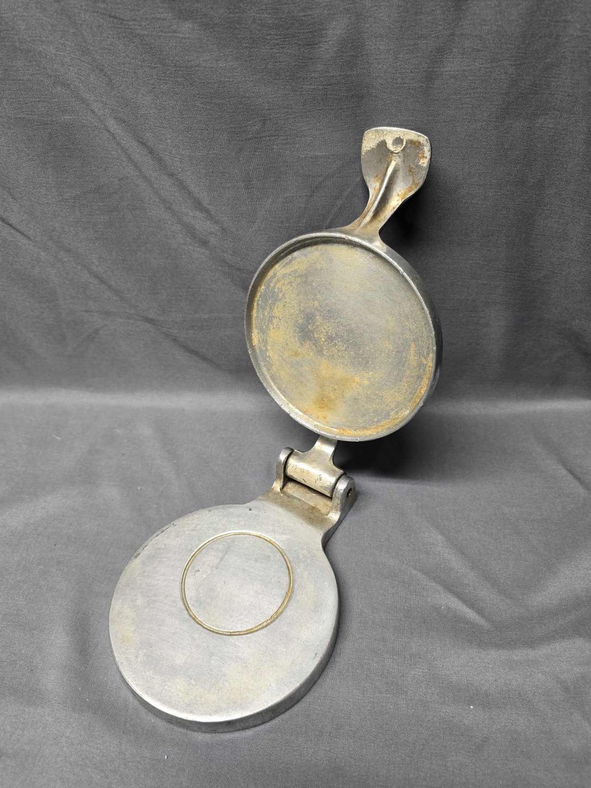 Vintage Aluminum Pridwin Hamburger Press Tortilla Press gallery