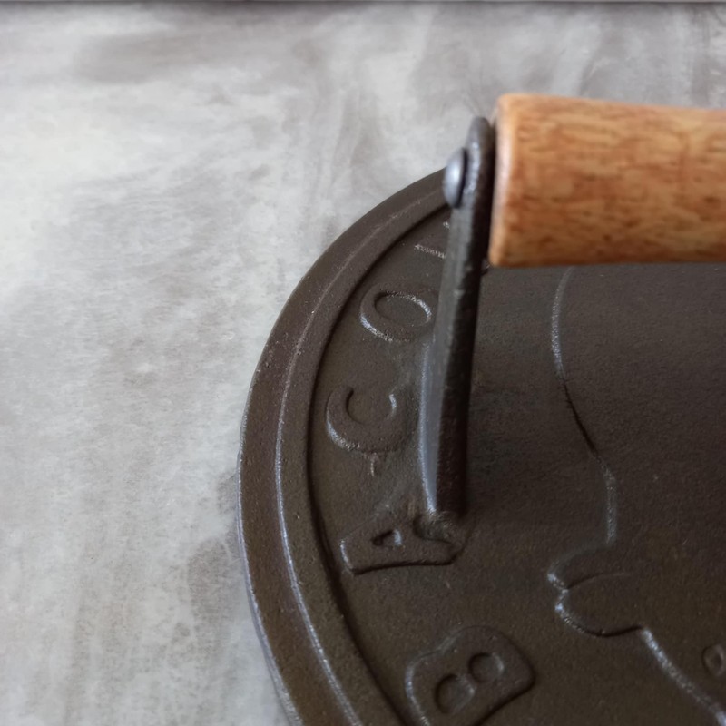 Cast Iron Grill Press Heavy Duty Bacon/Meat Press PigEmblem Wood Handle 8.75" EC gallery